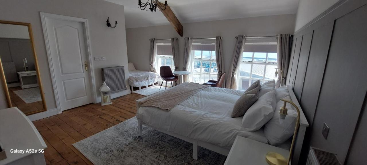 Londonderrys Bar And Accommodation Seaham Eksteriør bilde