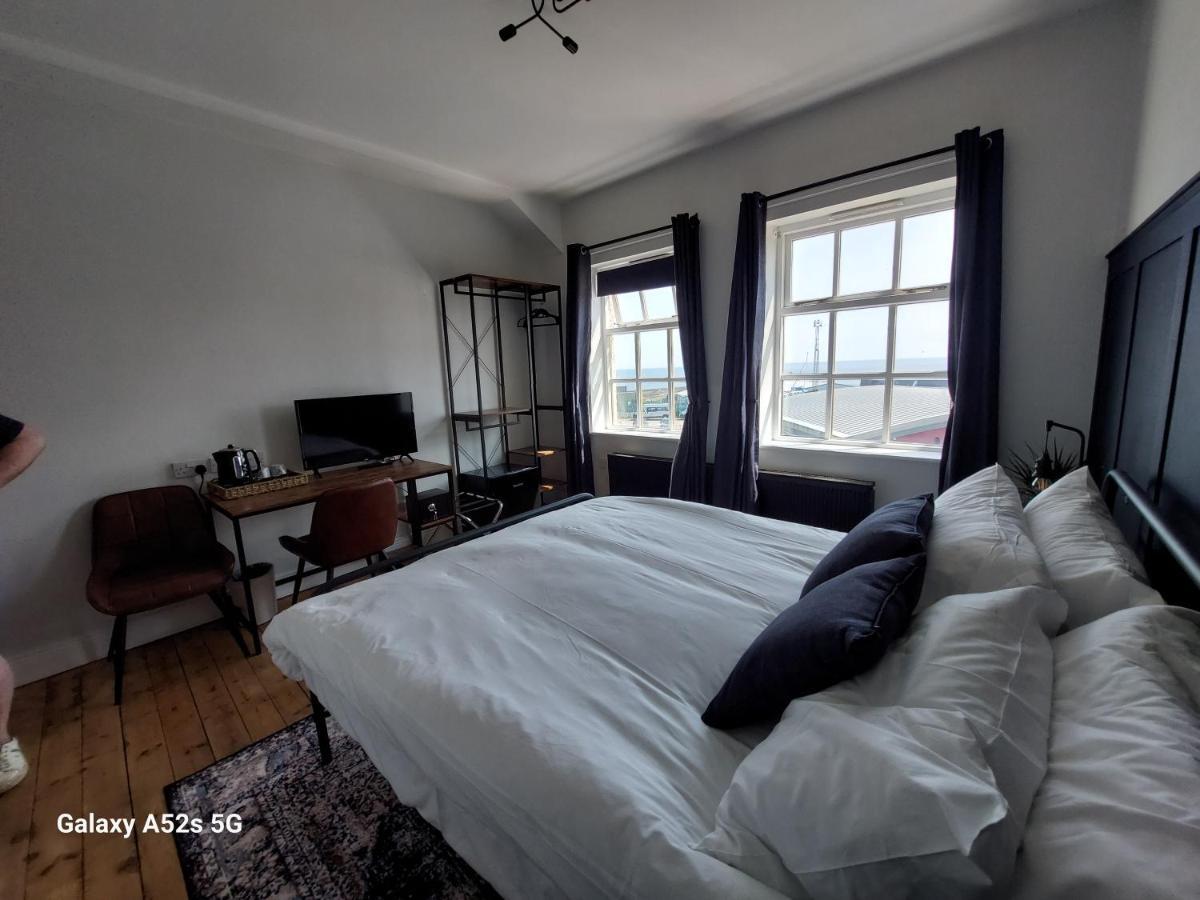 Londonderrys Bar And Accommodation Seaham Eksteriør bilde
